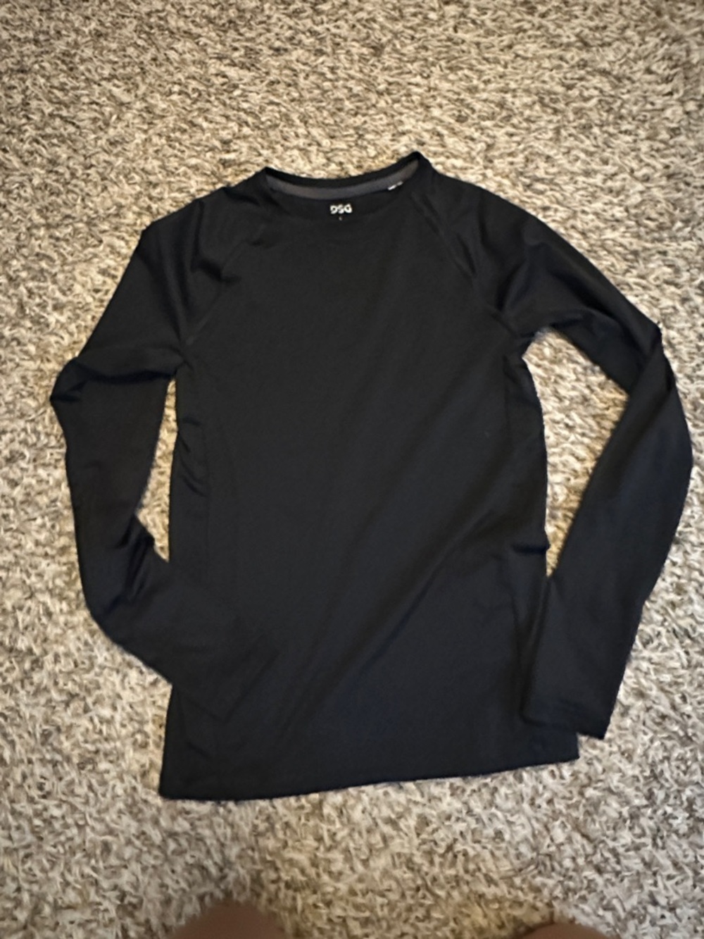 Like new boys DSG Black Long-Sleeve compression fit Top size lg (14-16)